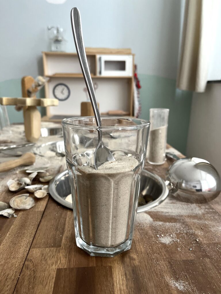 Sand im sensorischen spielen